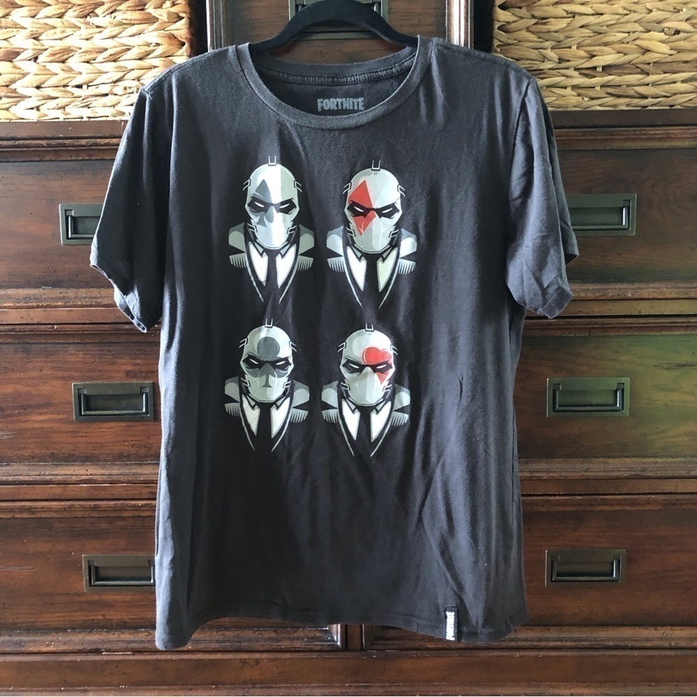 Fortnite Black short sleeve graphic tee in size 2X